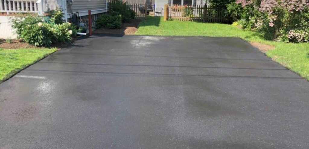 Driveway Sealcoating in Carlisle MA