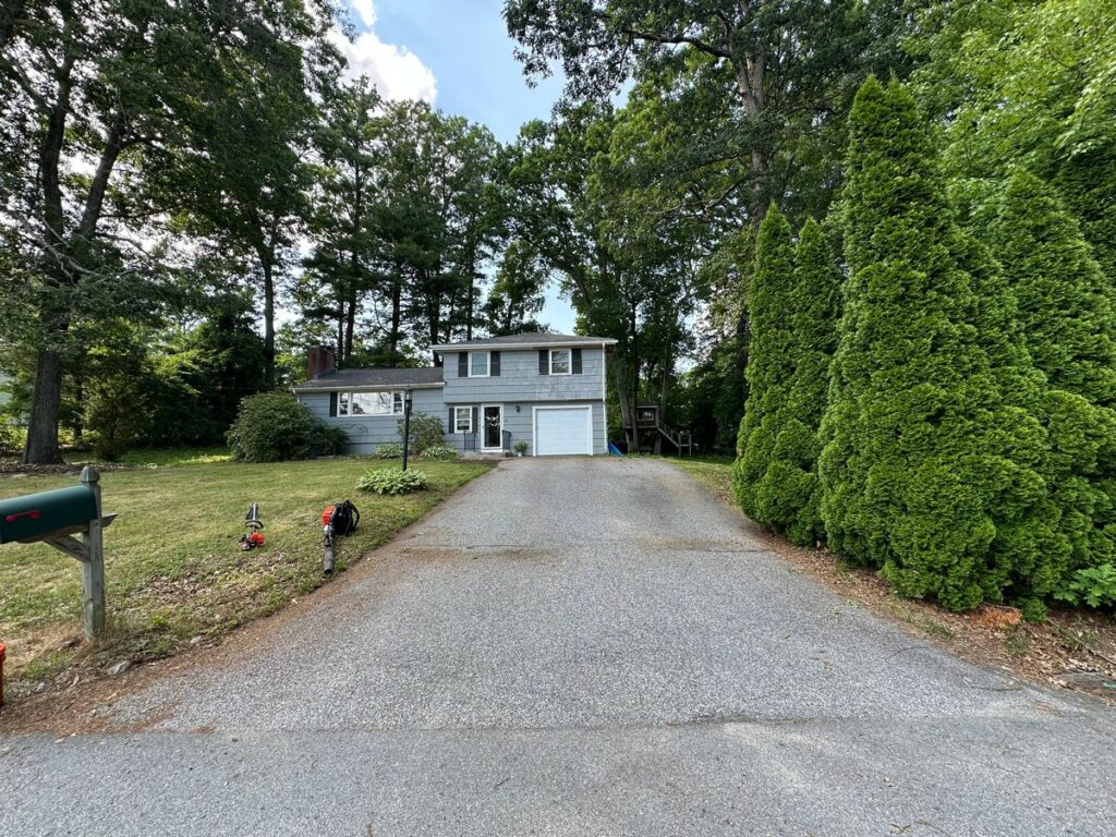 Driveway Sealcoating Contractors in Acton, MA