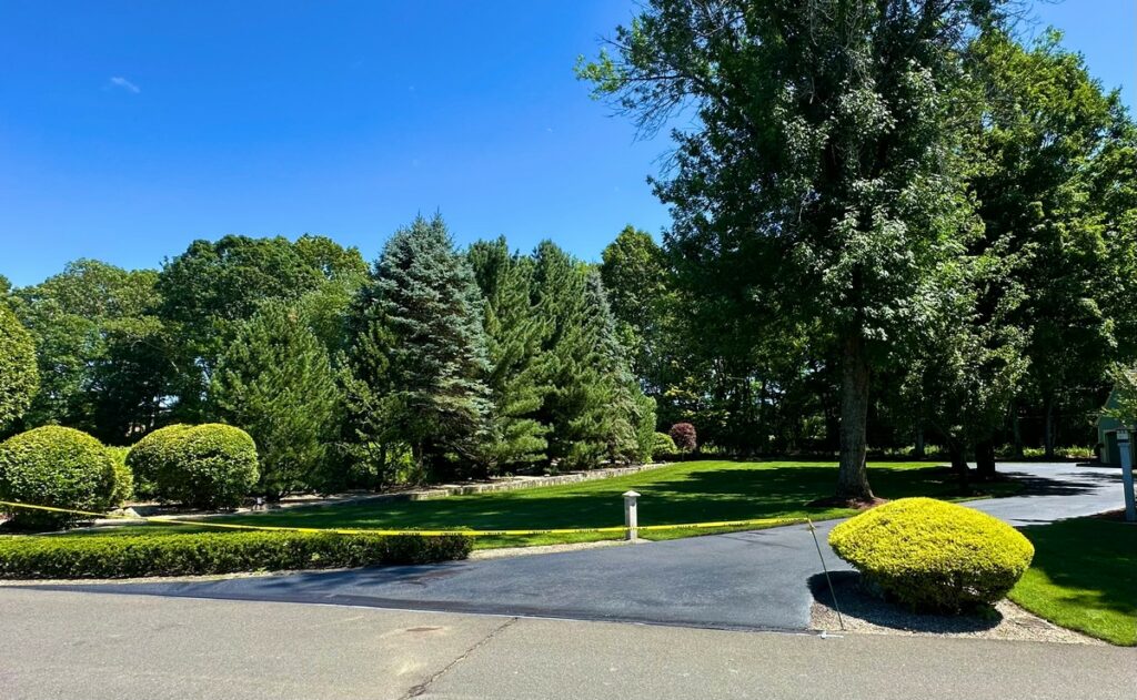 Driveway Sealcoating and Crack Filling in Littleton, Massachusetts