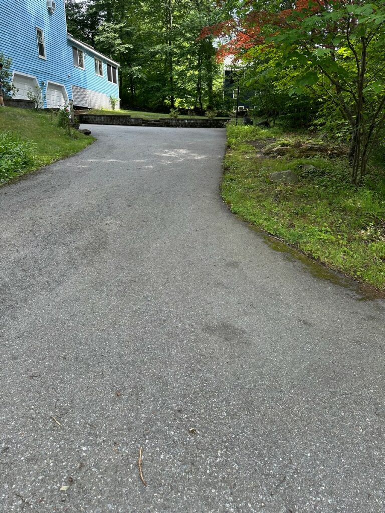 Acton, MA driveway sealcoating