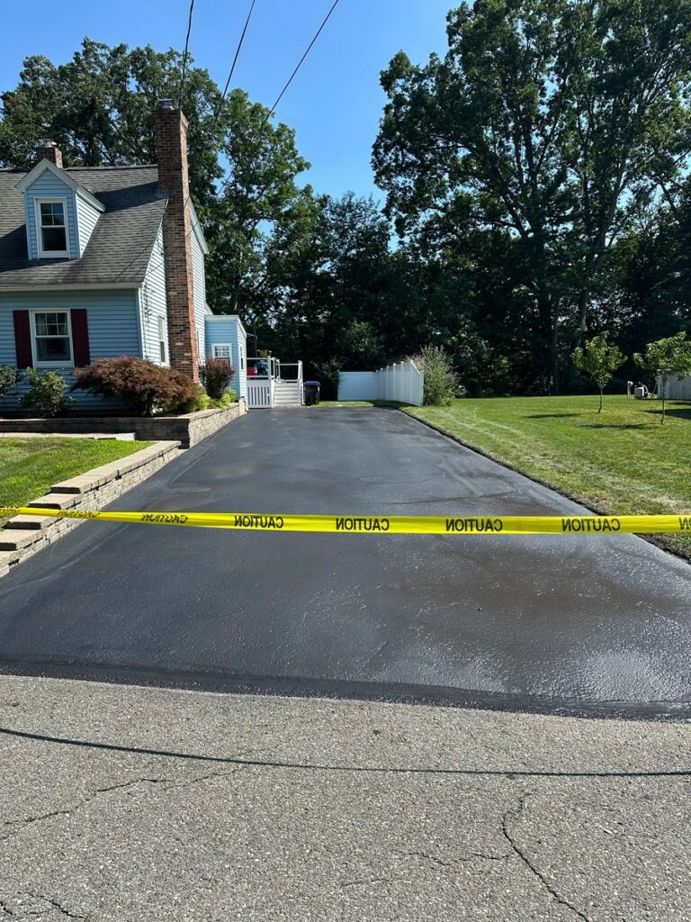 Chelmsford Driveway Sealcoating and Crack Filling